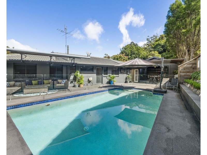 50 Mackenzie Street, Mount Lofty QLD 4350