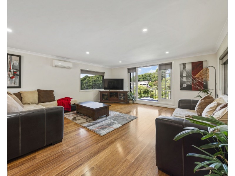 50 Mackenzie Street, Mount Lofty QLD 4350