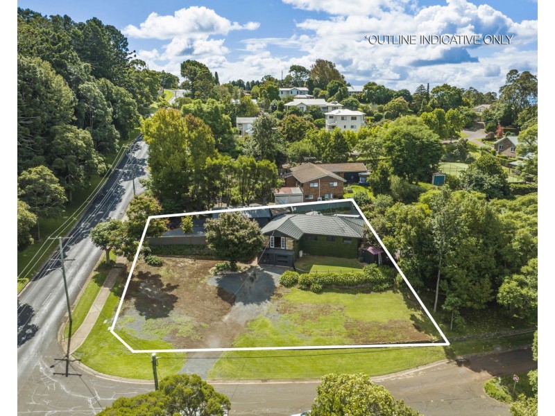 50 Mackenzie Street, Mount Lofty QLD 4350