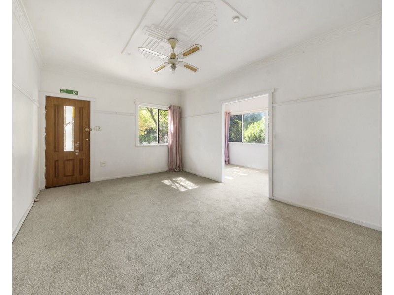 320a South Street, Harristown QLD 4350