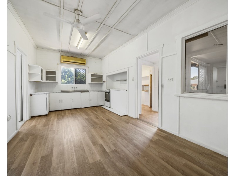 320a South Street, Harristown QLD 4350