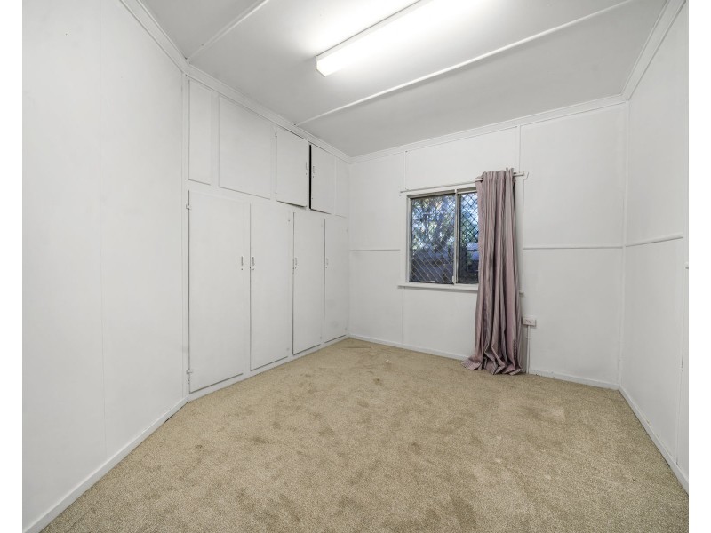 320a South Street, Harristown QLD 4350