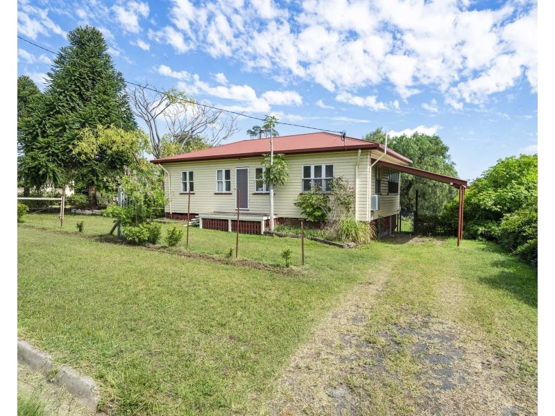 9 King Street, Goombungee QLD 4354