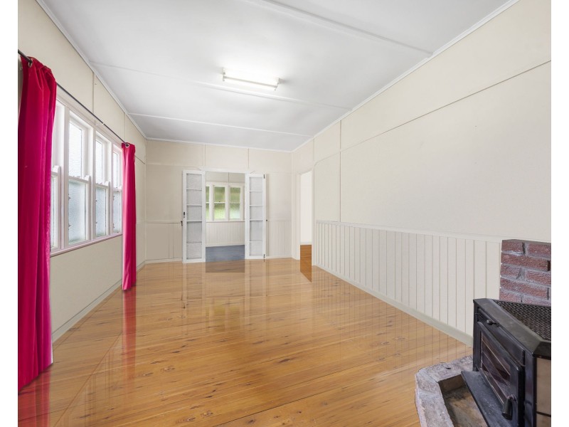 9 King Street, Goombungee QLD 4354