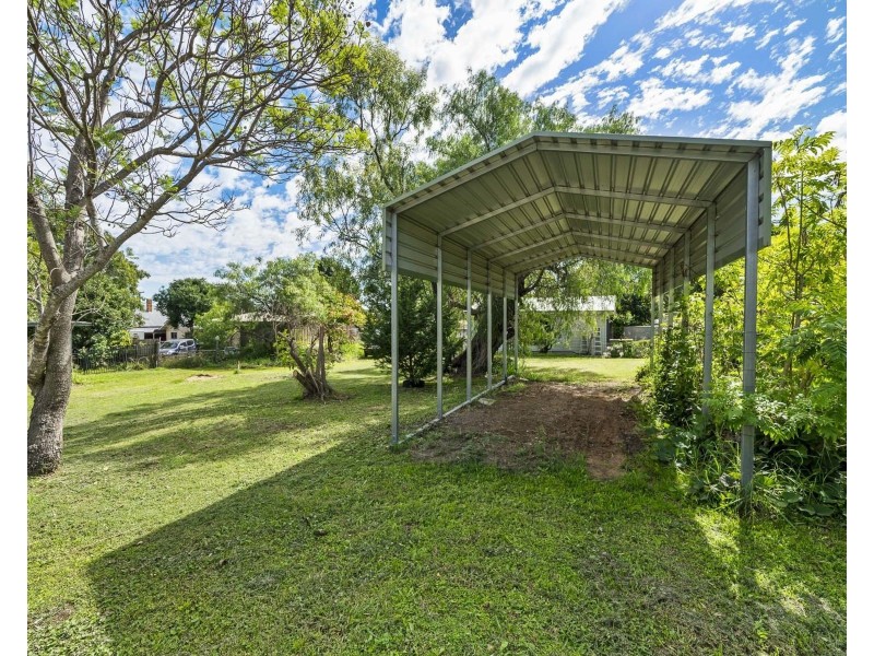 9 King Street, Goombungee QLD 4354