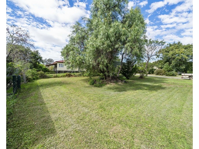 9 King Street, Goombungee QLD 4354