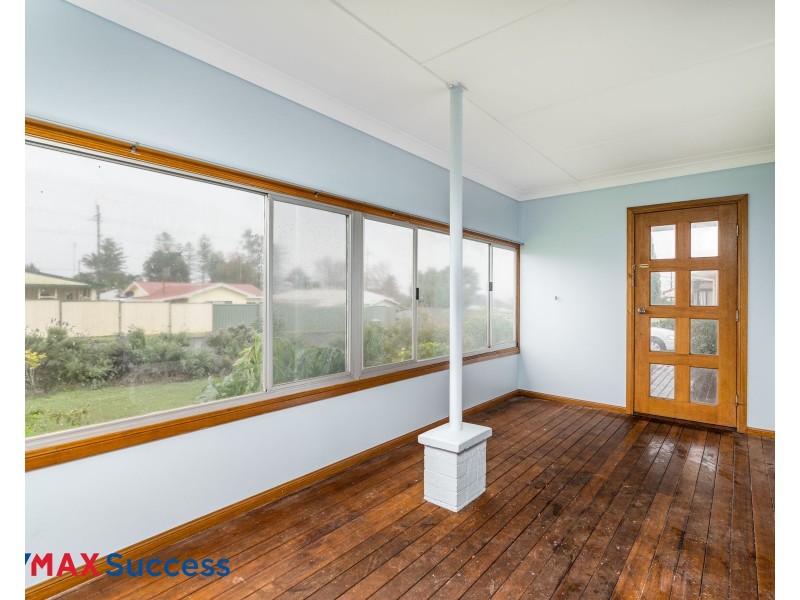 6 Lewis Street, Harristown QLD 4350