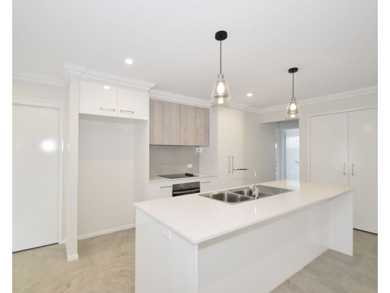 3/64A Holberton Street, Rockville QLD 4350