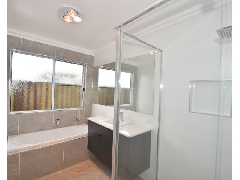 3/64A Holberton Street, Rockville QLD 4350