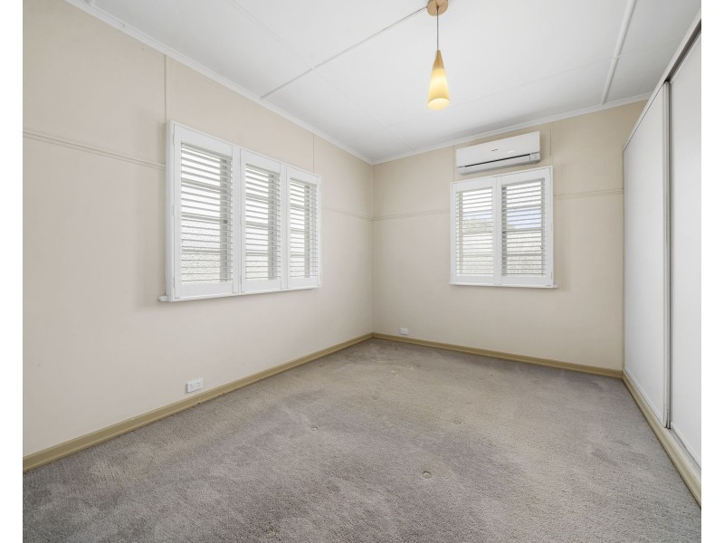 27 Phyllis Street, Harristown QLD 4350