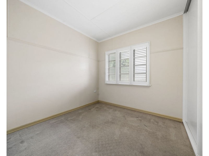 27 Phyllis Street, Harristown QLD 4350