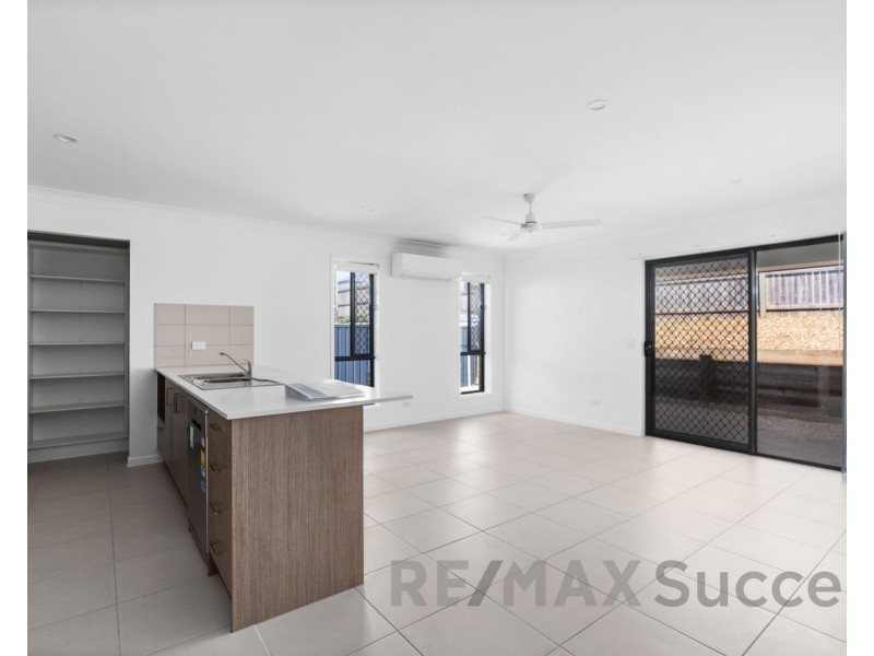 87 Adelaide Street, Cranley QLD 4350