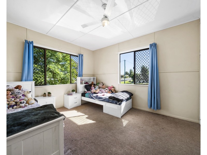 106 Mocatta Street, Goombungee QLD 4354