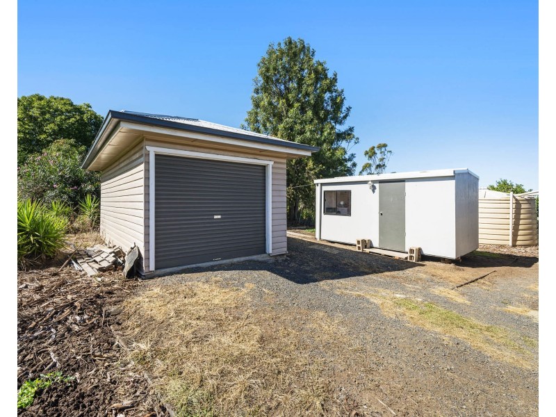 106 Mocatta Street, Goombungee QLD 4354