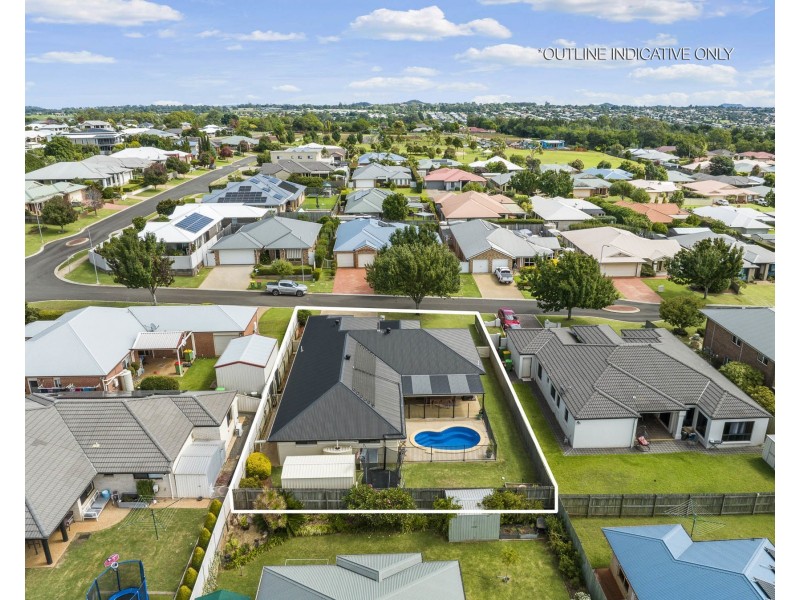 24 Scullin Street, Middle Ridge QLD 4350
