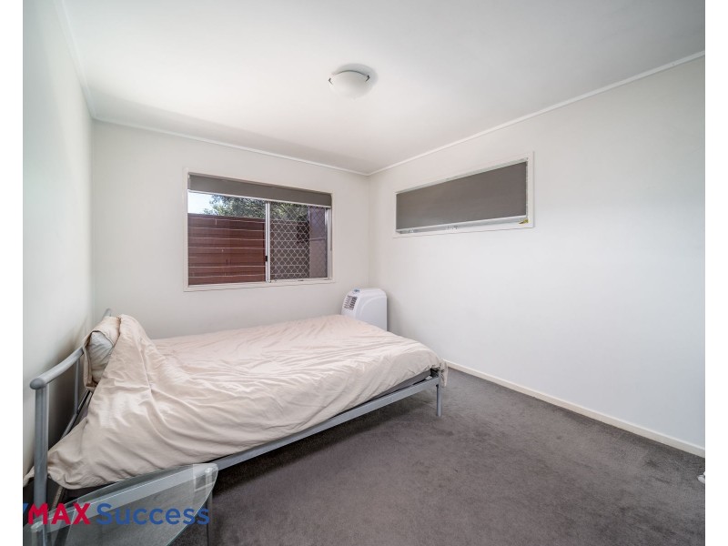 1/267a Geddes Street, Centenary Heights QLD 4350