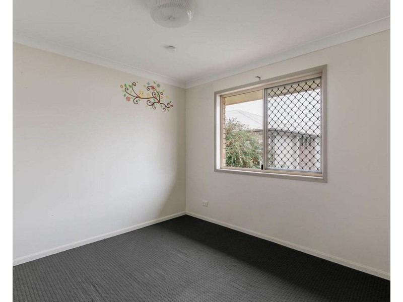 2/420 West Street, Kearneys Spring QLD 4350