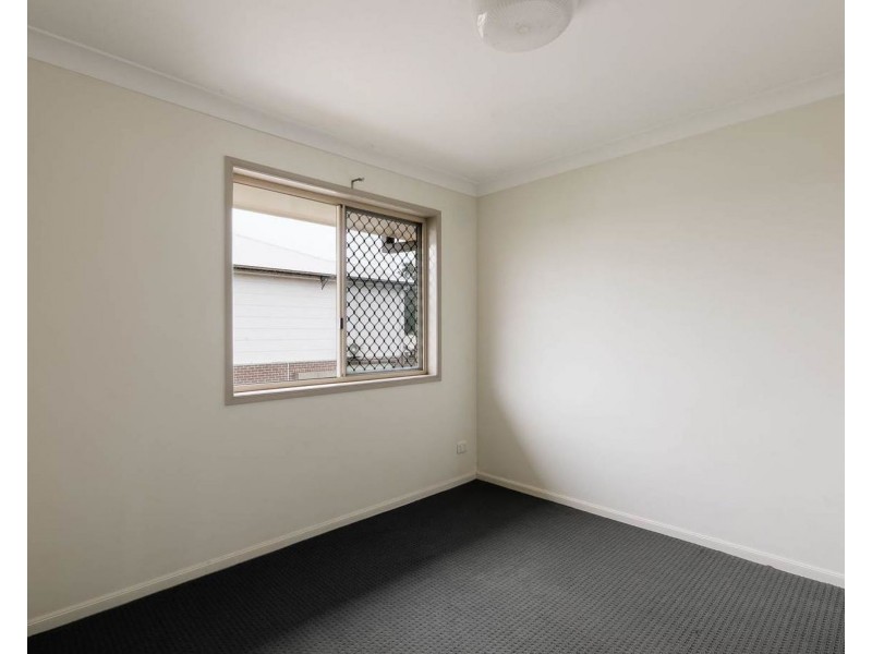 2/420 West Street, Kearneys Spring QLD 4350