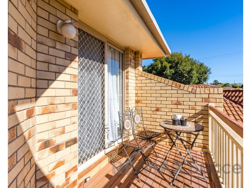 2/420 West Street, Kearneys Spring QLD 4350