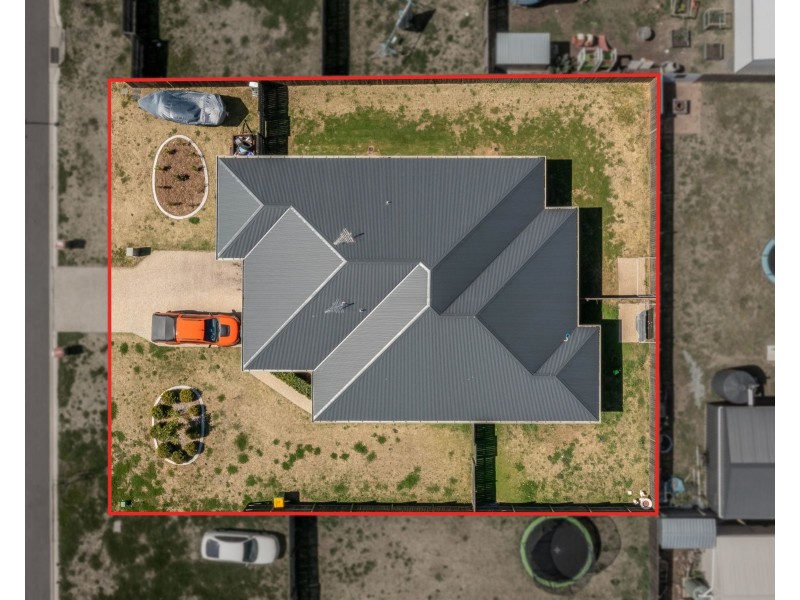 7 Magpie Drive, Cambooya QLD 4358