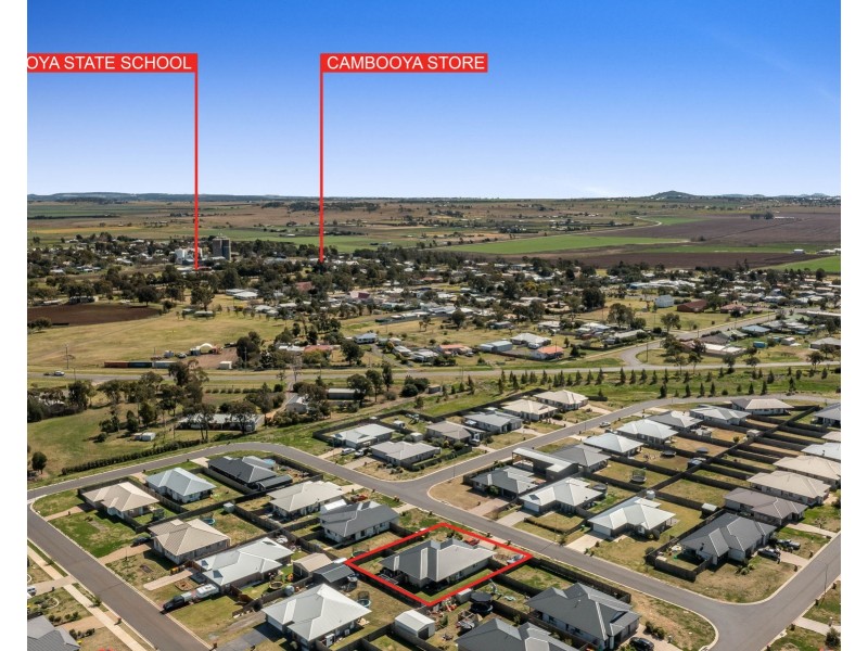7 Magpie Drive, Cambooya QLD 4358