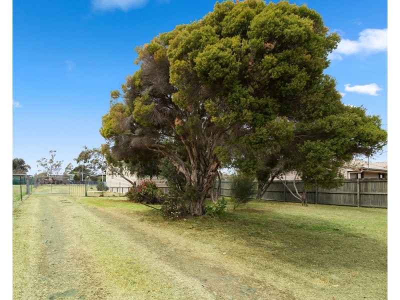 14 John Street, Goombungee QLD 4354