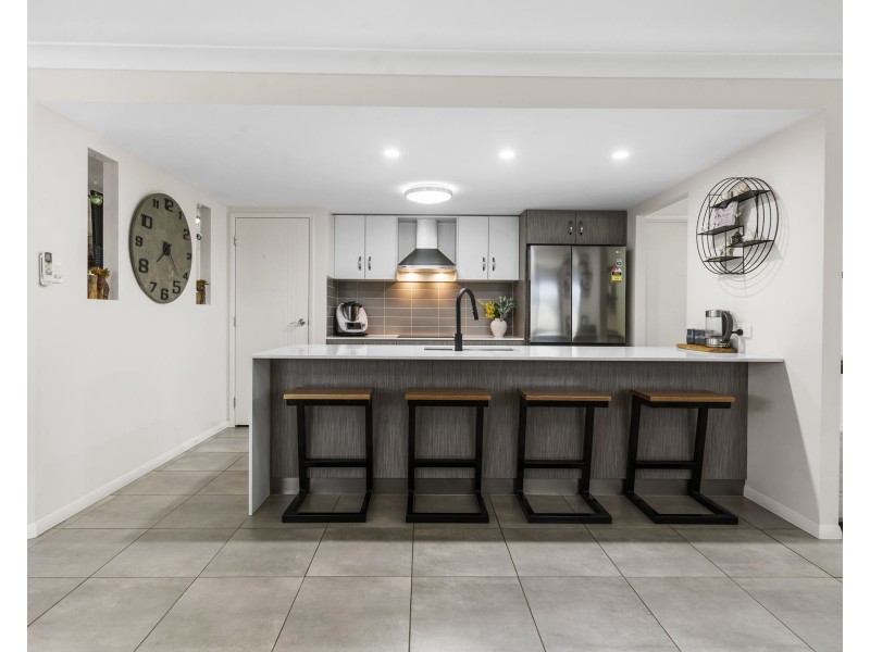 22 Monarch Street, Meringandan West QLD 4352