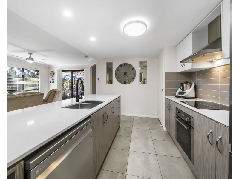 22 Monarch Street, Meringandan West QLD 4352