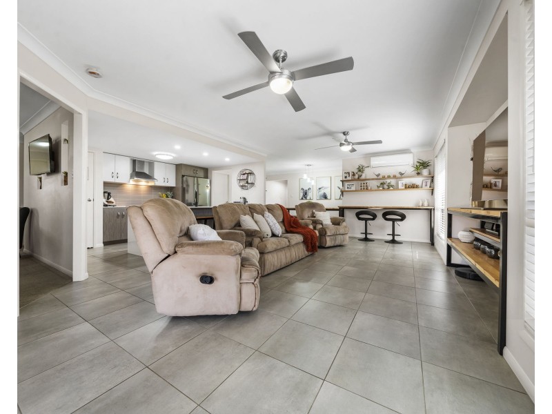 22 Monarch Street, Meringandan West QLD 4352