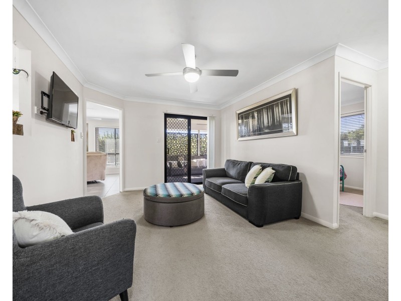 22 Monarch Street, Meringandan West QLD 4352