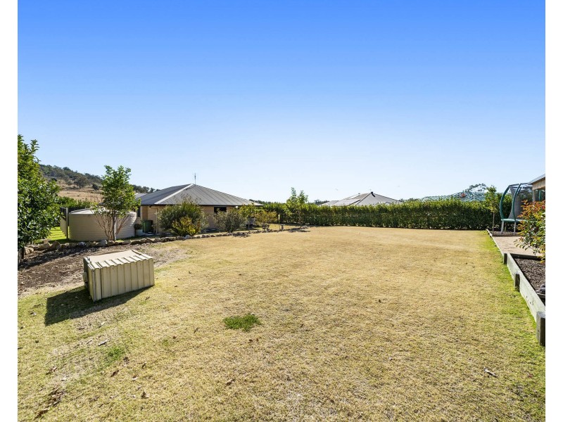 22 Monarch Street, Meringandan West QLD 4352