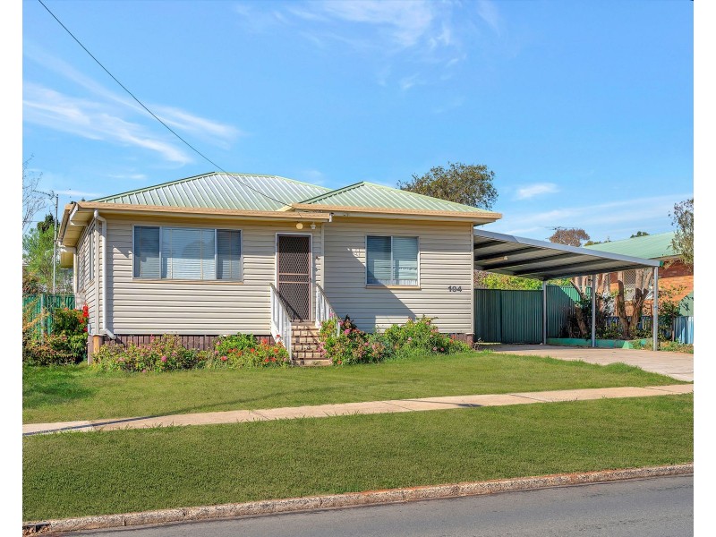 104 Water Street, South Toowoomba QLD 4350