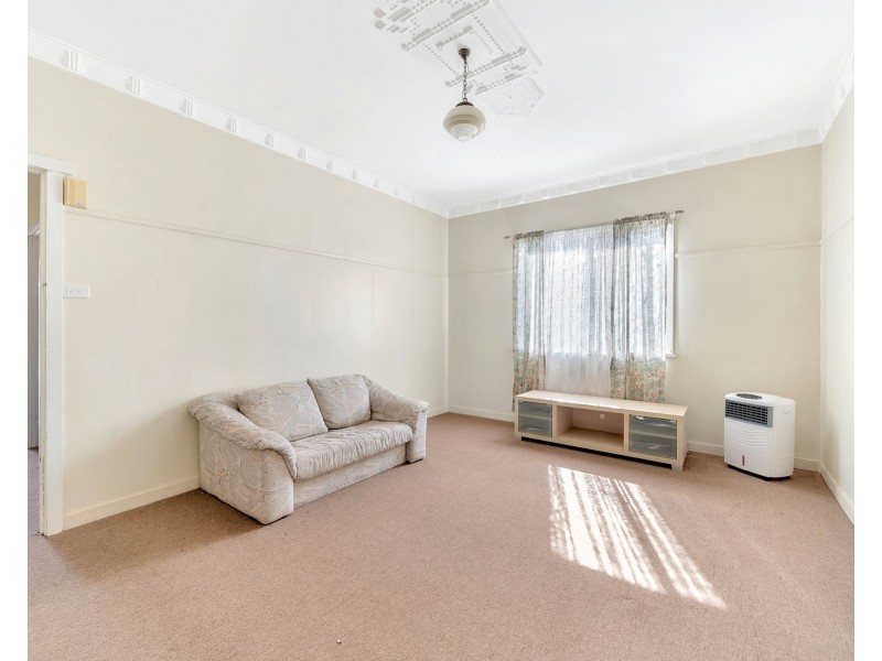104 Water Street, South Toowoomba QLD 4350