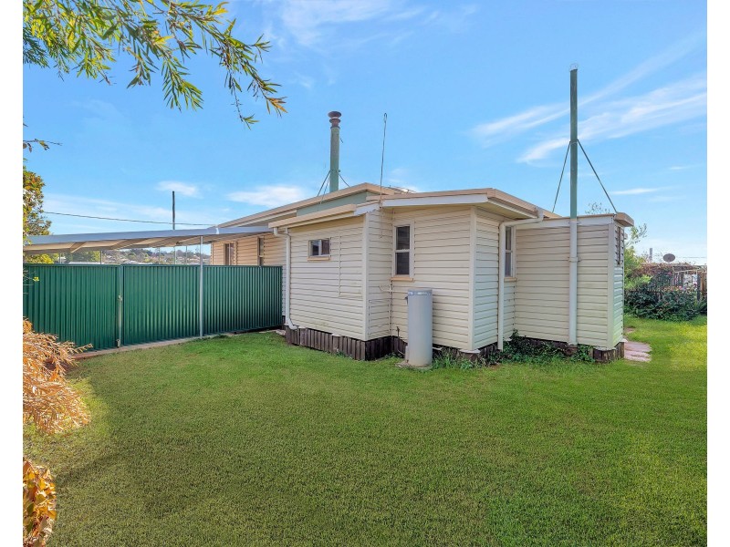 104 Water Street, South Toowoomba QLD 4350