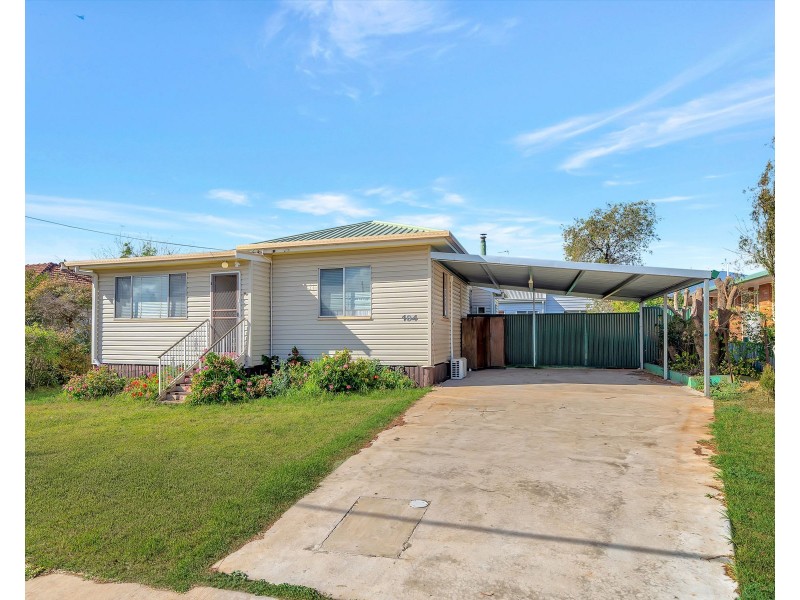 104 Water Street, South Toowoomba QLD 4350