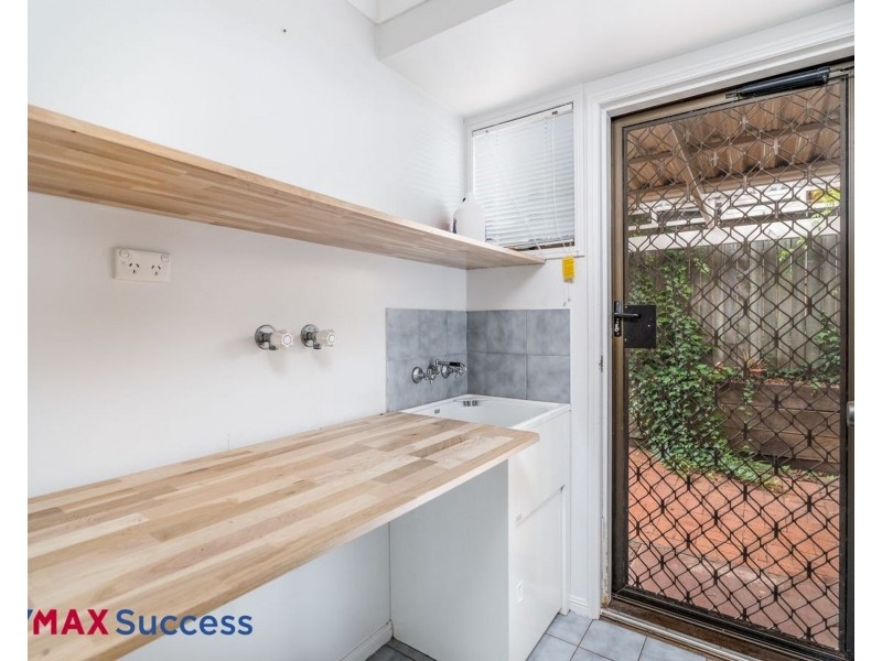 2/11a Gatfield Street, Newtown QLD 4350