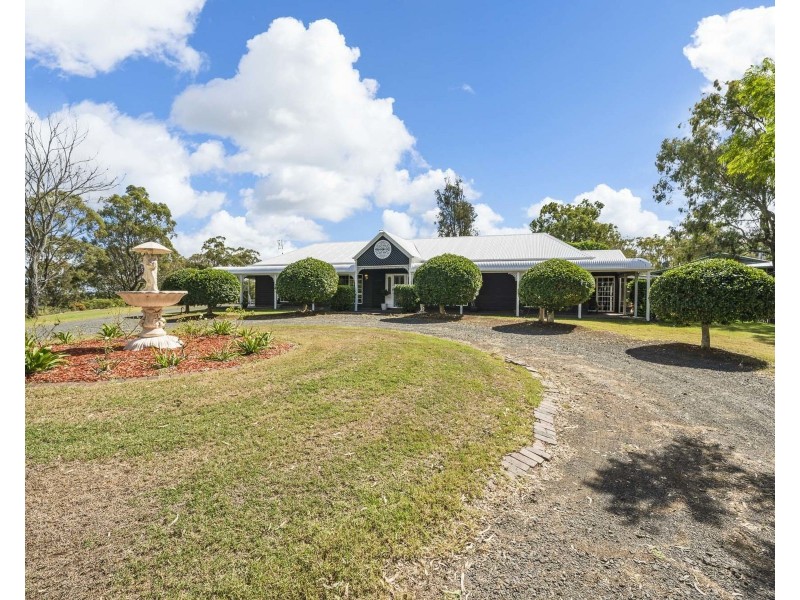 31 Thomas Street, Meringandan West QLD 4352