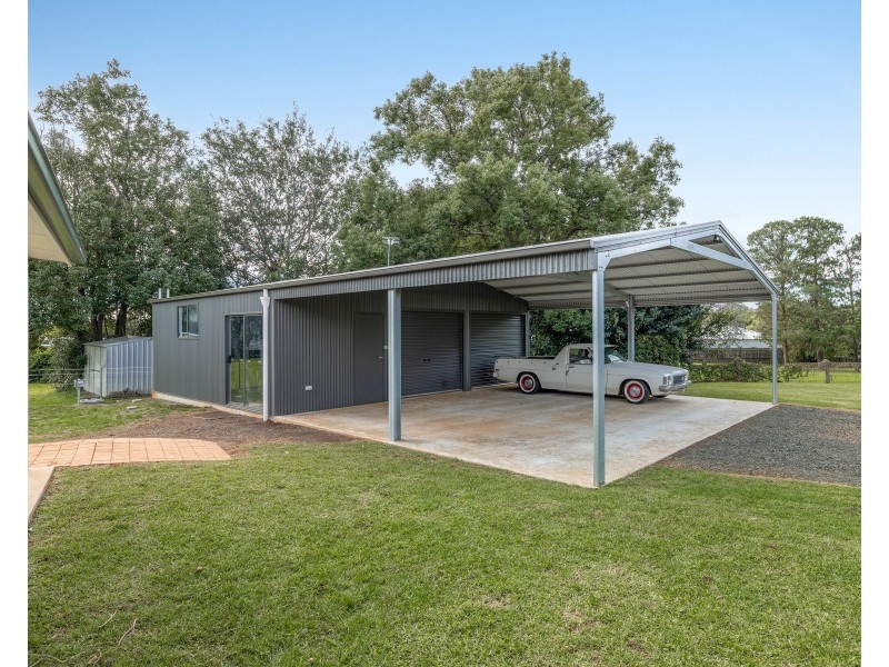28 Timperley Drive, Highfields QLD 4352