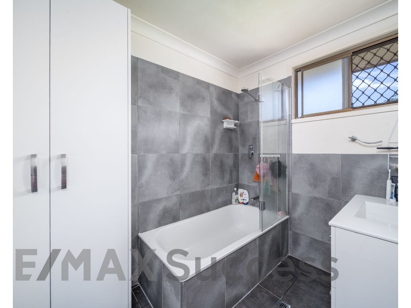 9 Sapphire Court, Kearneys Spring QLD 4350
