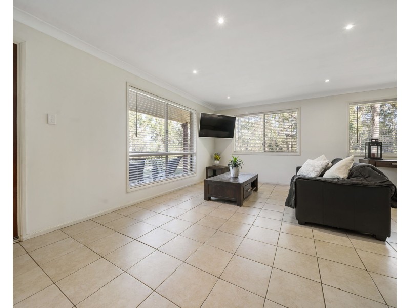 217 Larnook Street, Upper Lockyer QLD 4352