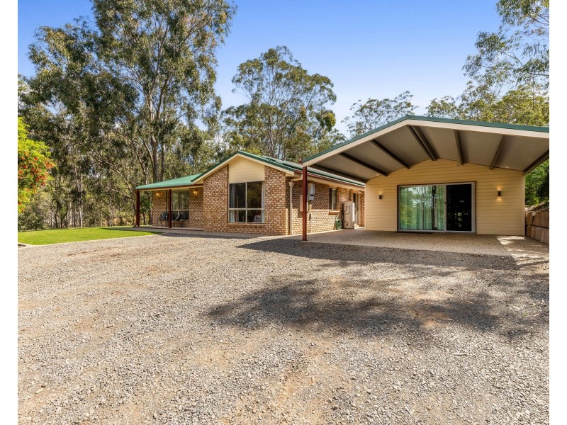 217 Larnook Street, Upper Lockyer QLD 4352
