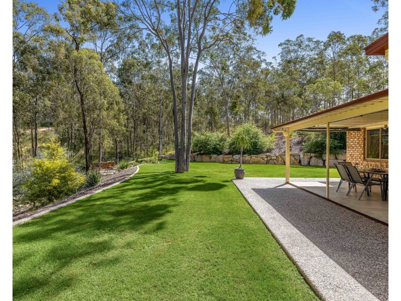 217 Larnook Street, Upper Lockyer QLD 4352