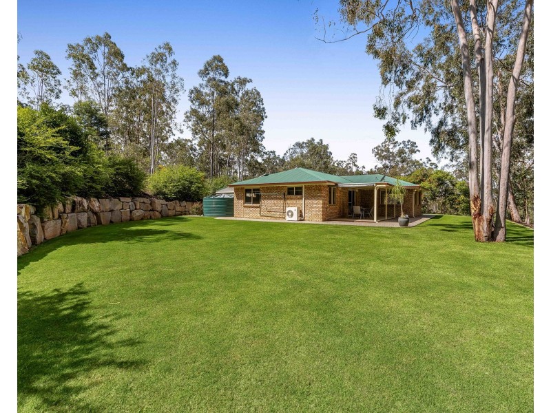 217 Larnook Street, Upper Lockyer QLD 4352