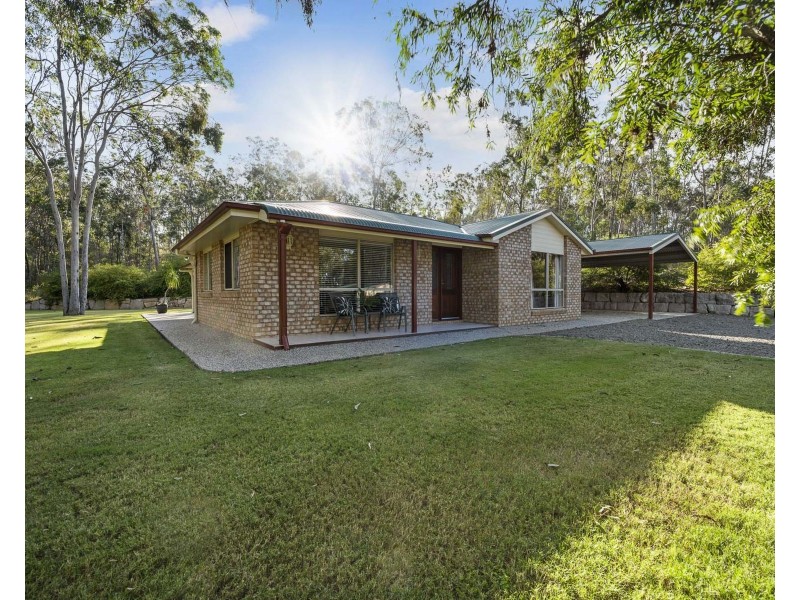 217 Larnook Street, Upper Lockyer QLD 4352