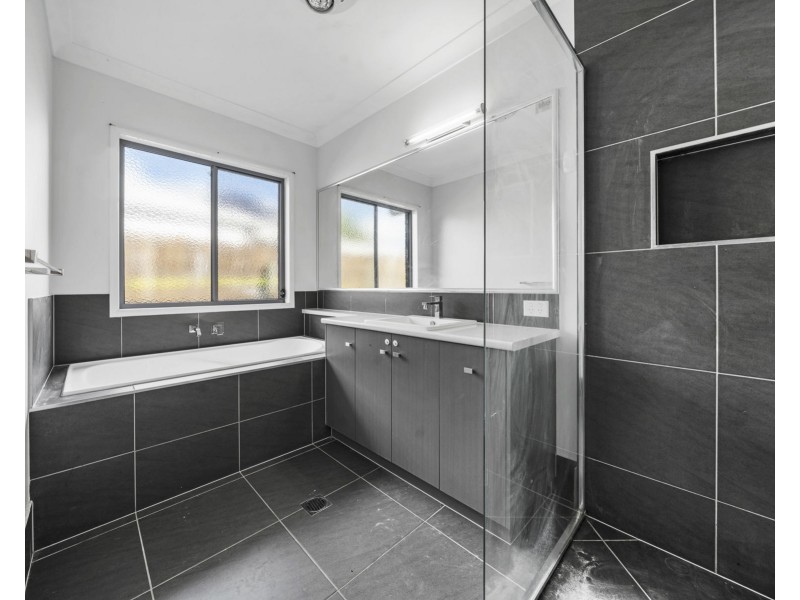 6 Felton Street, Greenmount QLD 4359