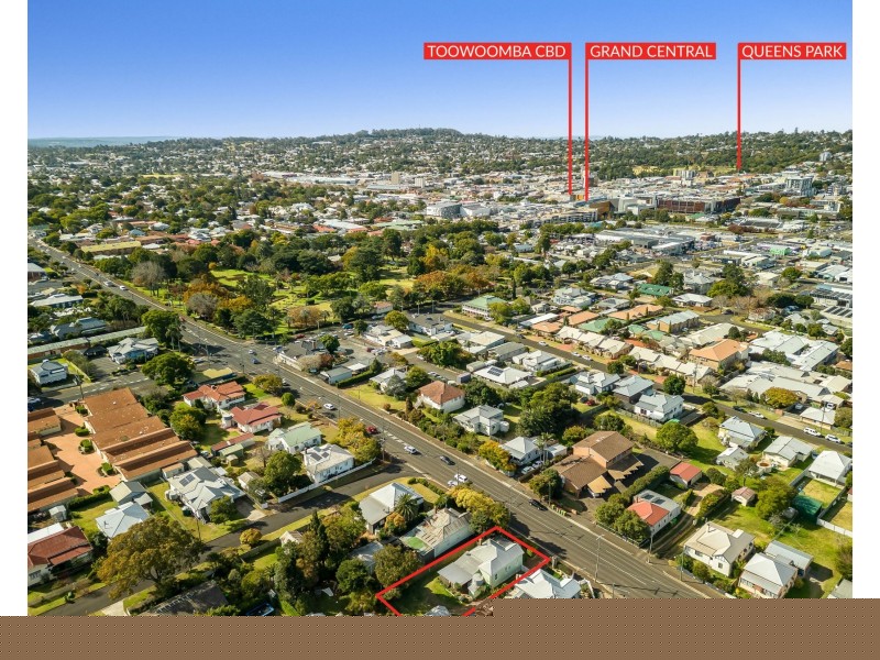 159 West Street, Newtown QLD 4350