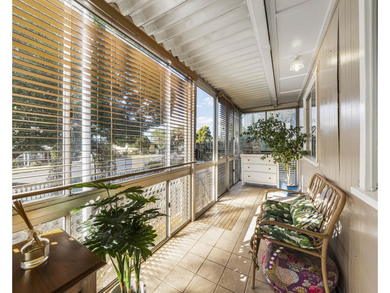 42 Victory Street, Newtown QLD 4350
