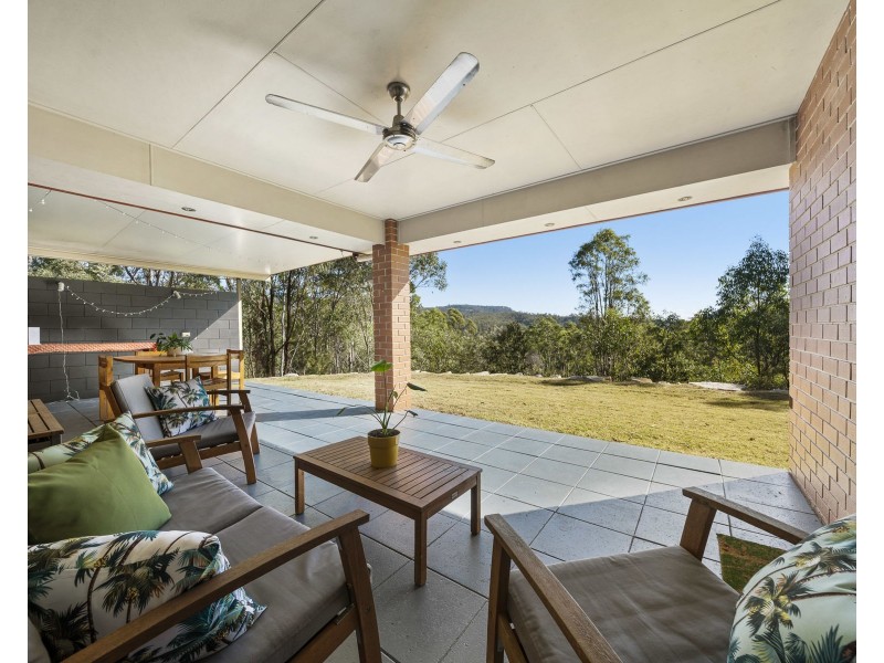 916 Blanchview Road, Silver Ridge QLD 4352