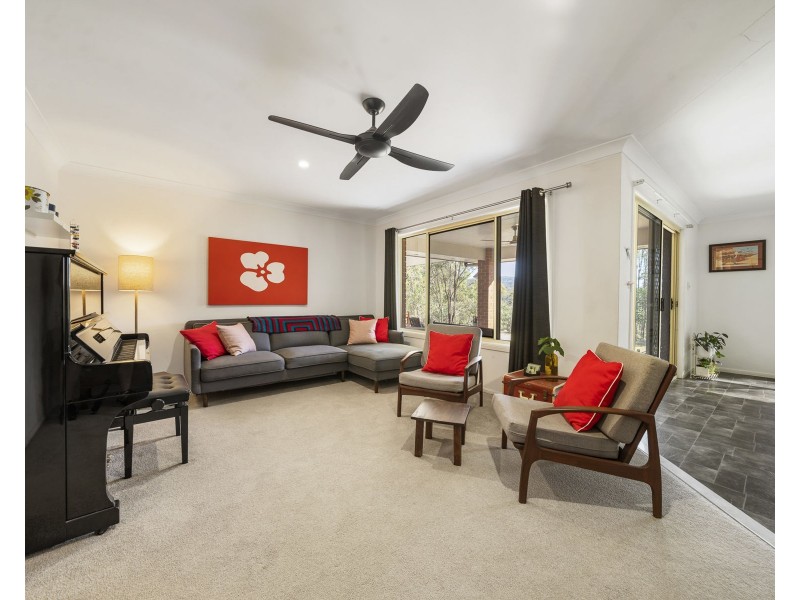 916 Blanchview Road, Silver Ridge QLD 4352