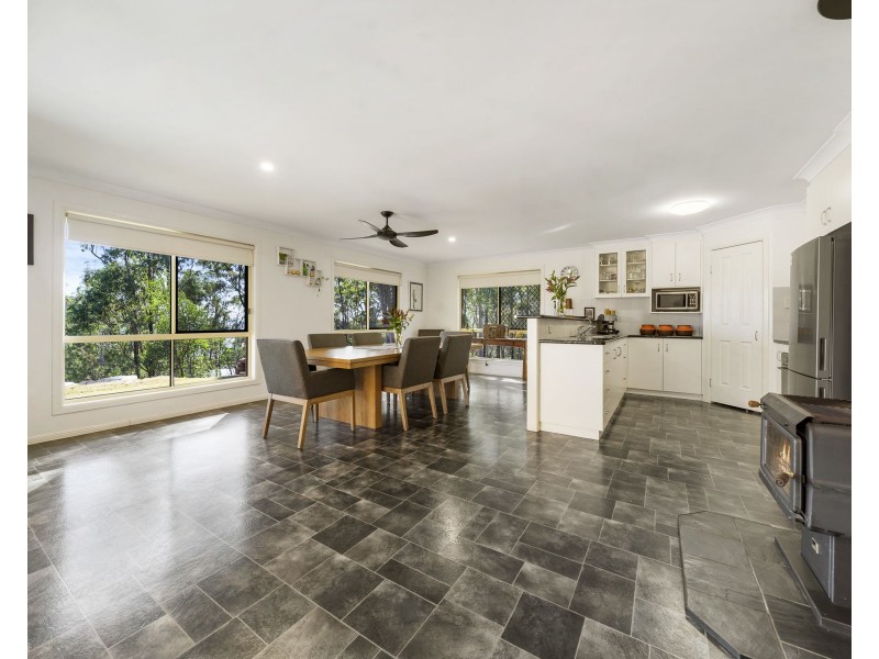 916 Blanchview Road, Silver Ridge QLD 4352